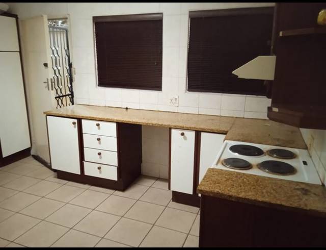 3 BEDROOM PROPERTY TO RENT IN KENSINGTON